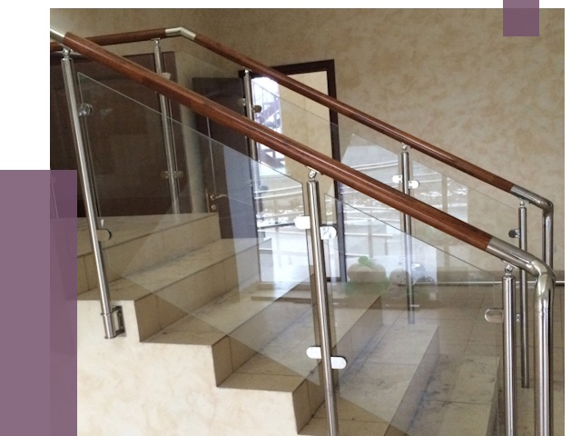 Комбинированные перила из металла и дерева в Салавате