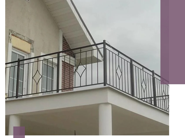 Изготовление балконных ограждений в Салавате из металла и стекла